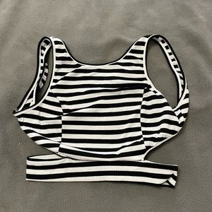 backless crop tank top